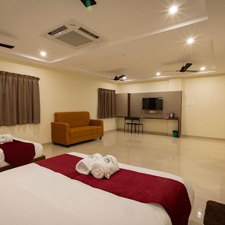 Olive Nest- Tirupati Bus Stand- 300 Meters, Railway Station- 400 Meters Hotell Exteriör bild