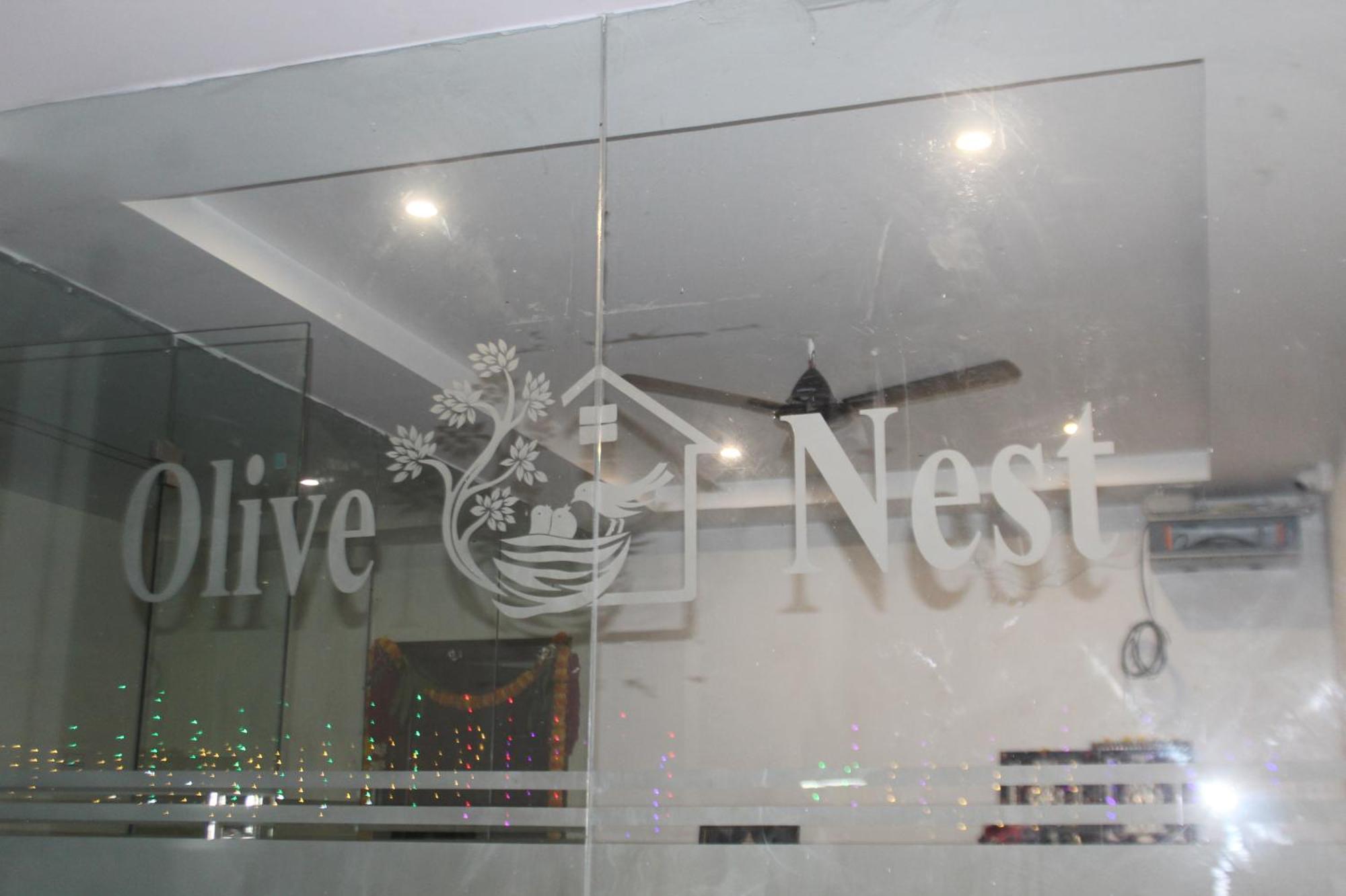 Olive Nest- Tirupati Bus Stand- 300 Meters, Railway Station- 400 Meters Hotell Exteriör bild
