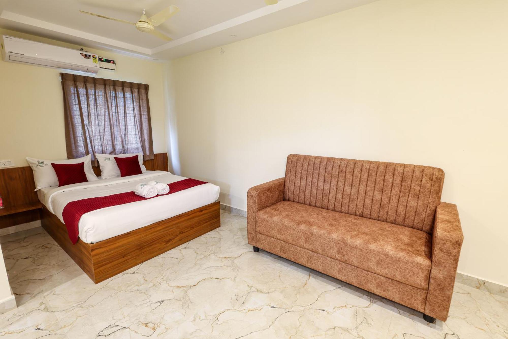 Olive Nest- Tirupati Bus Stand- 300 Meters, Railway Station- 400 Meters Hotell Exteriör bild
