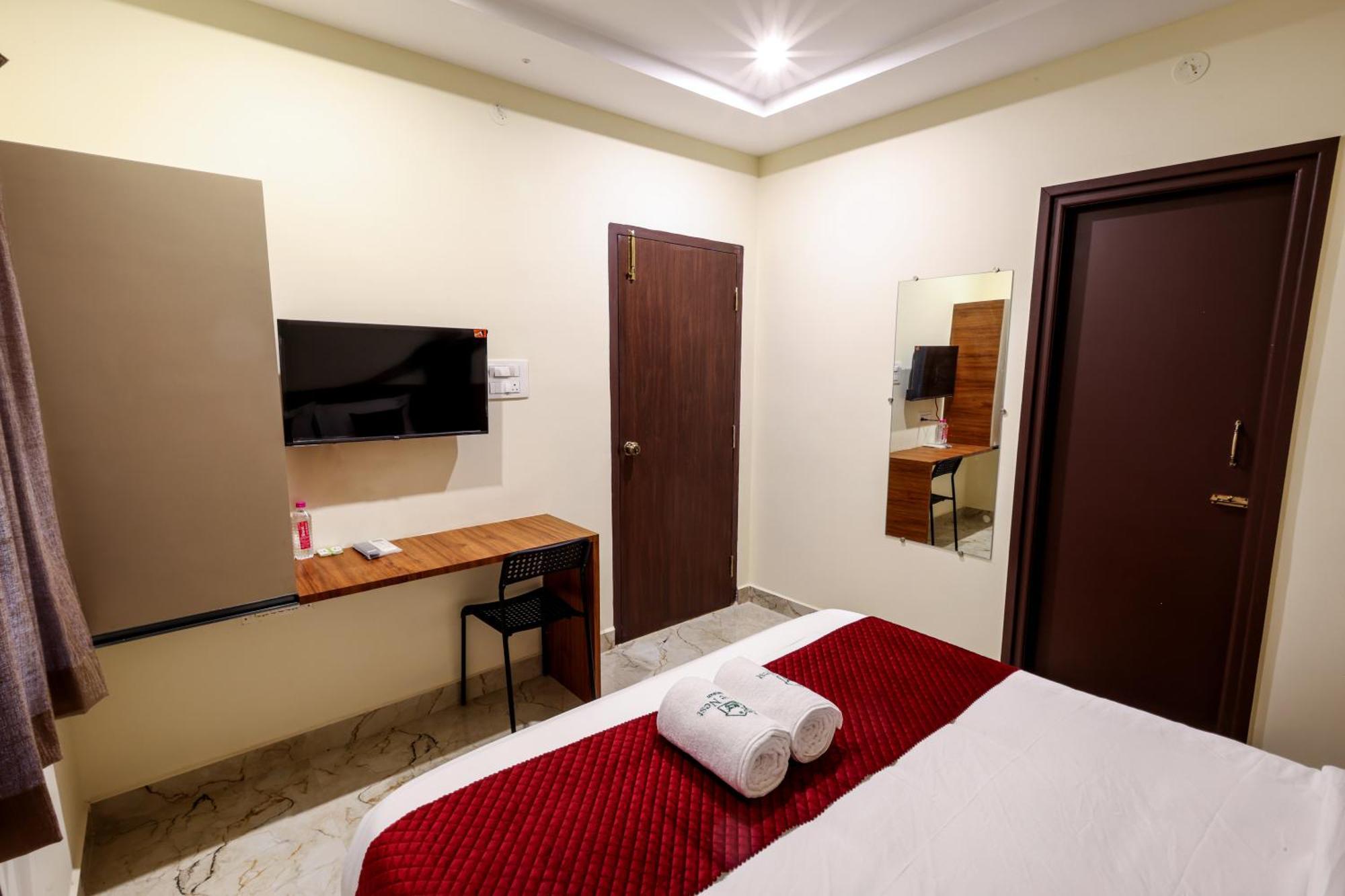 Olive Nest- Tirupati Bus Stand- 300 Meters, Railway Station- 400 Meters Hotell Exteriör bild