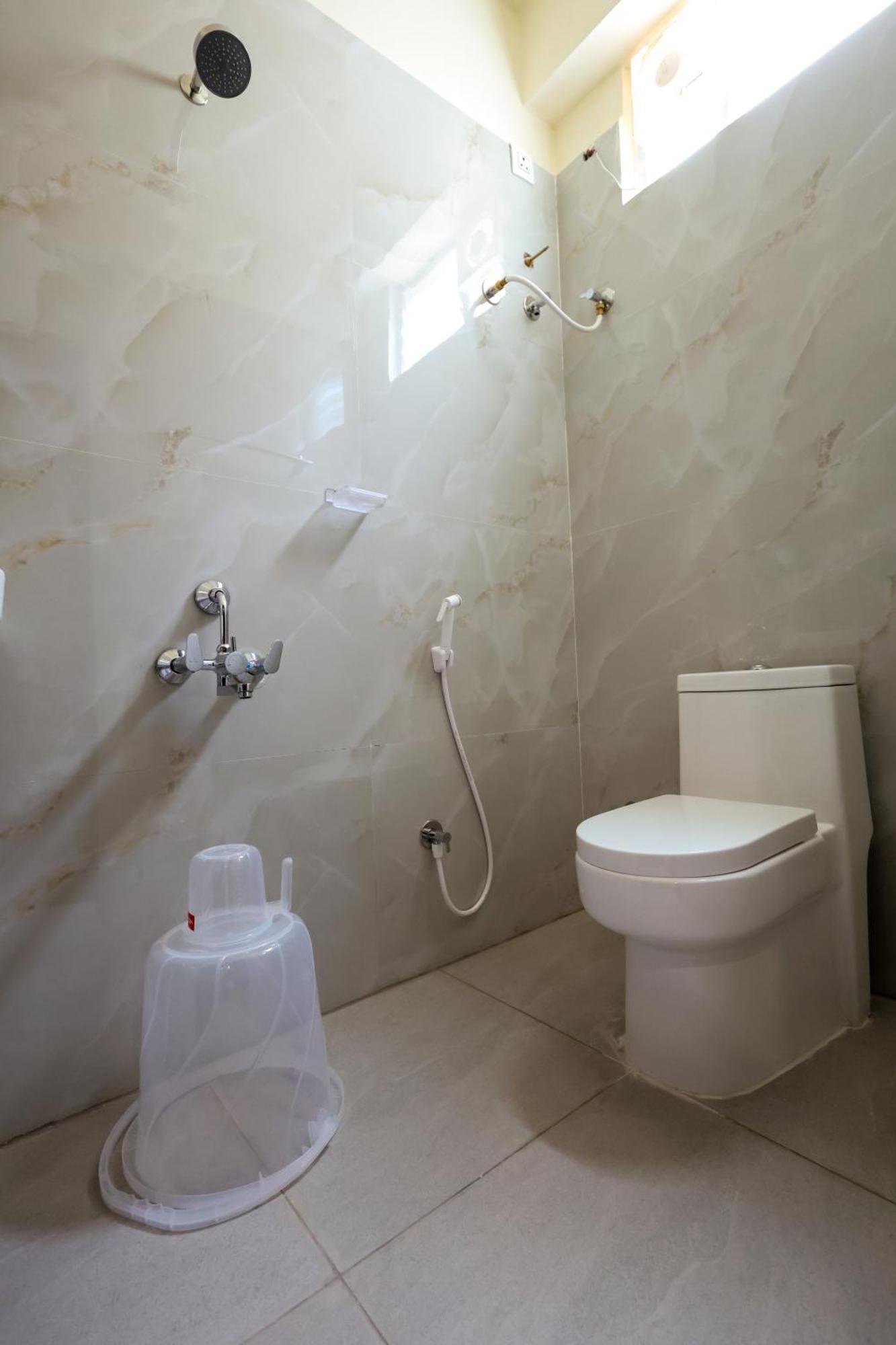 Olive Nest- Tirupati Bus Stand- 300 Meters, Railway Station- 400 Meters Hotell Exteriör bild