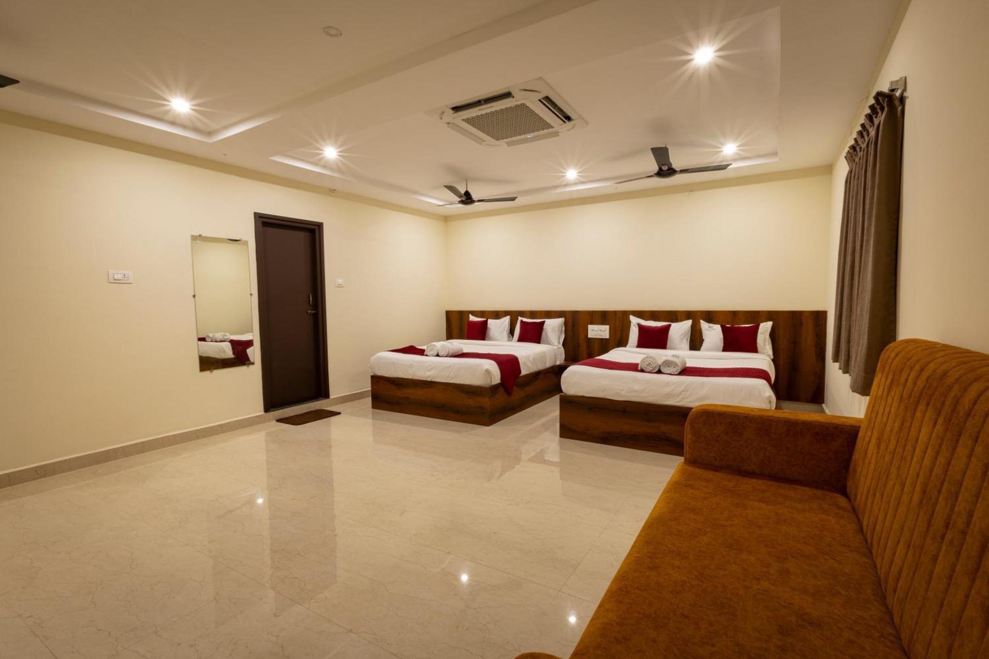 Olive Nest- Tirupati Bus Stand- 300 Meters, Railway Station- 400 Meters Hotell Exteriör bild