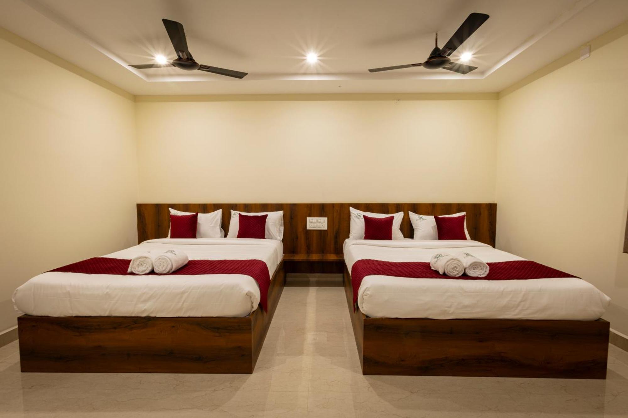 Olive Nest- Tirupati Bus Stand- 300 Meters, Railway Station- 400 Meters Hotell Exteriör bild