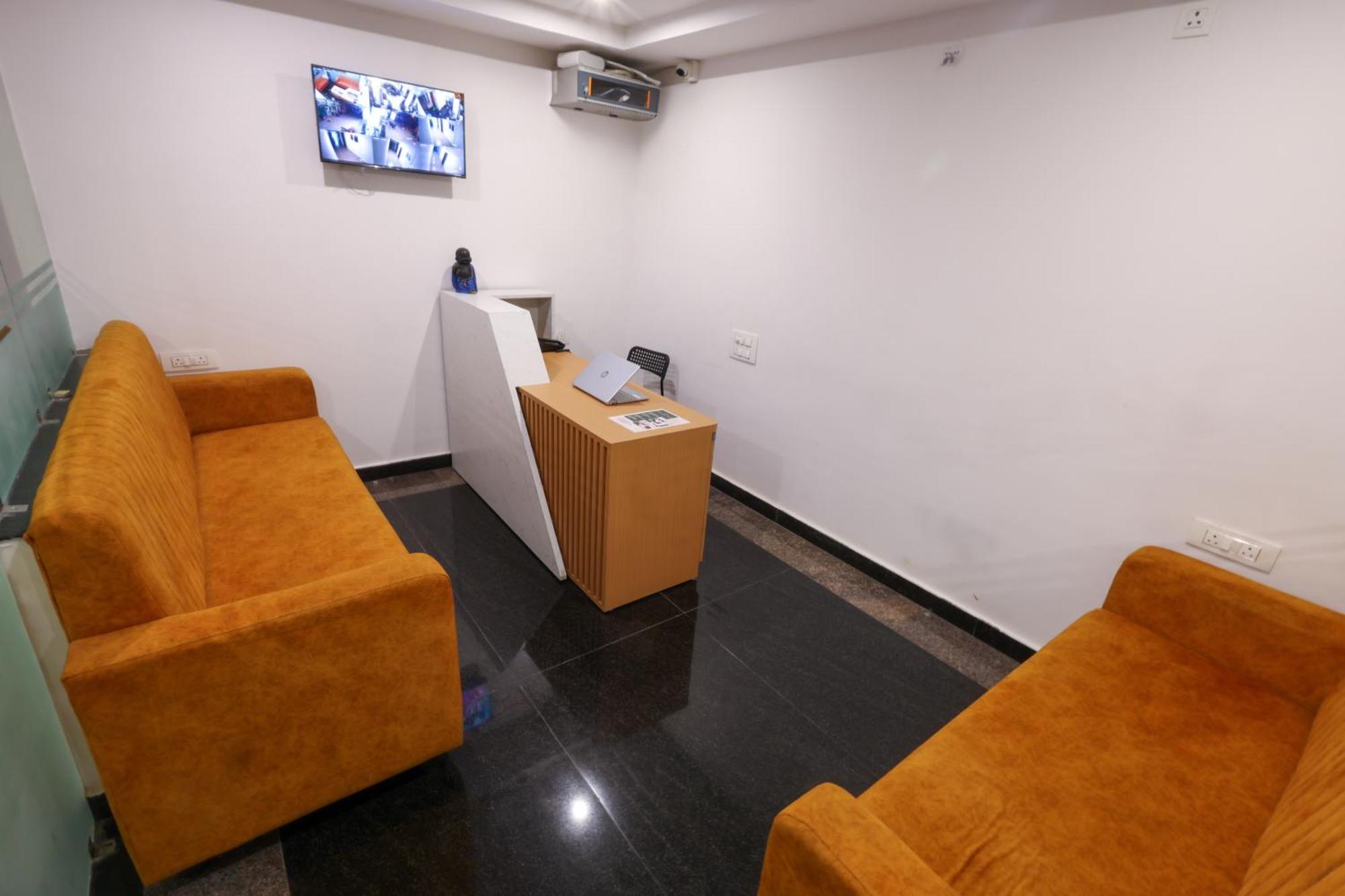 Olive Nest- Tirupati Bus Stand- 300 Meters, Railway Station- 400 Meters Hotell Exteriör bild